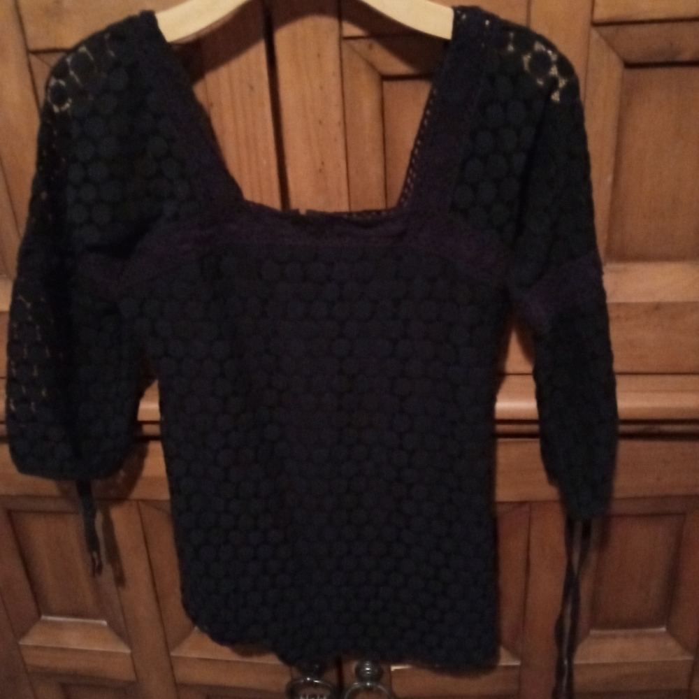 Solitare Lace Ladies top